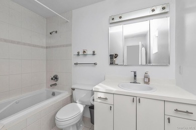 Welcome to 804 E. Chester St. in Long Beach's desirable East End - photo 15