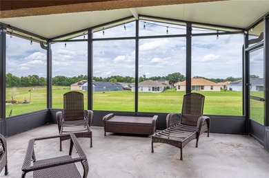 Welcome to this beautifully maintained 3-bedroom, 2-bath home - photo 31
