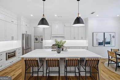 Luxury living meets thoughtful design in this exceptional home - photo 16