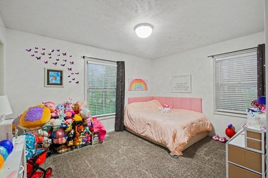 Welcome to this 3 bedroom, 2.5 bath home in Holland's desirable S - photo 18