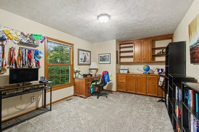 Welcome to this 3 bedroom, 2.5 bath home in Holland's desirable S - photo 21