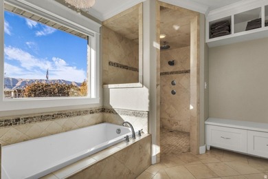 The home is fully remodeled in 2019 and beautifully finished - photo 21