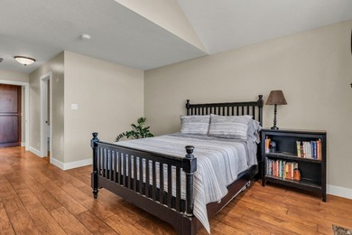 The home is fully remodeled in 2019 and beautifully finished - photo 23