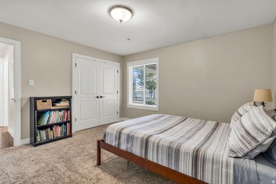 The home is fully remodeled in 2019 and beautifully finished - photo 26