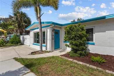 Coastal Living in Tarpon Springs just Steps from the Gulf & Full - photo 1