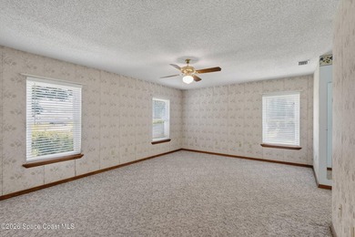 Dont miss this charming 3-bed, 2.5-bath 2 car garage home - photo 23