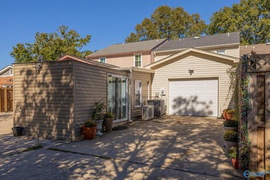 Beautiful townhome with loads of updates! Spacious living room - photo 3