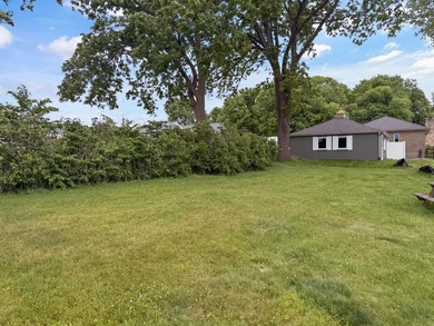 This three-bedroom, two-and-a-half-bath, 2,985-square-foot - photo 35