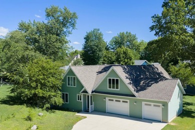 This three-bedroom, two-and-a-half-bath, 2,985-square-foot - photo 37