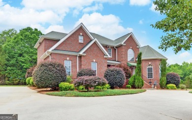 Lake Home For Sale in Hartwell, Georgia