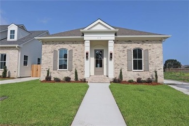 Lake Pontchartrain Home For Sale in Kenner Louisiana