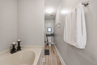 Welcome to 595 Honeysuckle Circle in beautiful Oak Mountain - photo 17