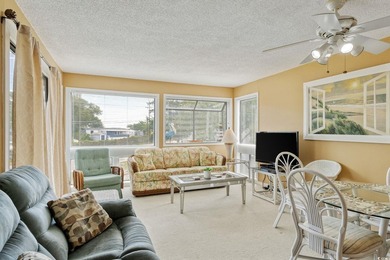 2BR/2BA Condo - One Block from the Ocean Fully furnished 2 - photo 5