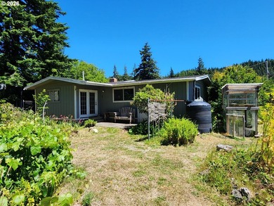 Welcome home to this well-maintained 3-bedroom, 2-bath property - photo 36