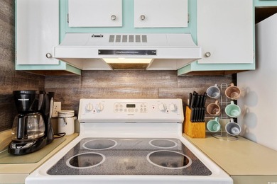 2BR/2BA Condo - One Block from the Ocean Fully furnished 2 - photo 10
