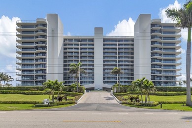 Step into this contemporary masterpiece with spectacular ocean - photo 16