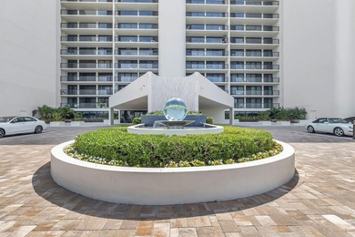 Step into this contemporary masterpiece with spectacular ocean - photo 17