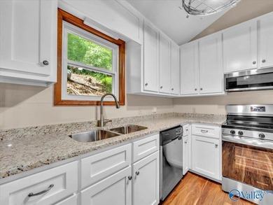 Nestled along the Elk River, 2-bed, 2-bath waterfront retreat - photo 8