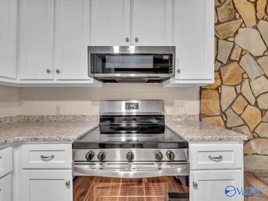 Nestled along the Elk River, 2-bed, 2-bath waterfront retreat - photo 10