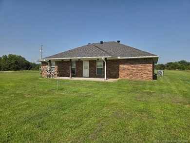 A rare find is this lovely and secluded 3BD/3BA home on 25+/- - photo 4