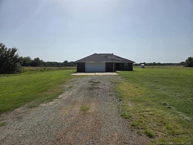 A rare find is this lovely and secluded 3BD/3BA home on 25+/- - photo 5