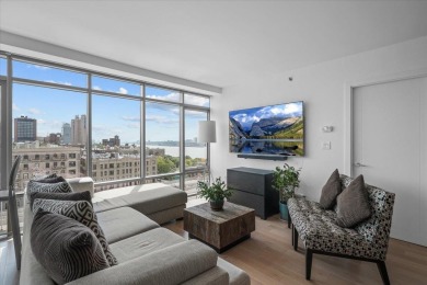 Lake Condo For Sale in New York (Manhattan), New York