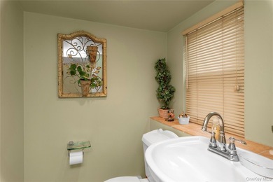 Welcome to this beautifully maintained split-level home located - photo 11