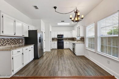 Move-in ready home in the heart of D'Iberville! This - photo 12