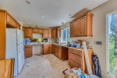 Offered for the first time in its history, this extraordinary 38 - photo 13