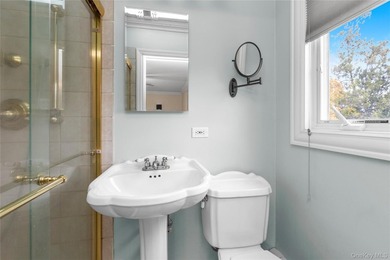 Welcome to this beautifully maintained split-level home located - photo 13