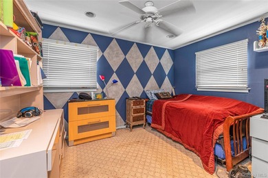 Welcome to this beautifully maintained split-level home located - photo 15