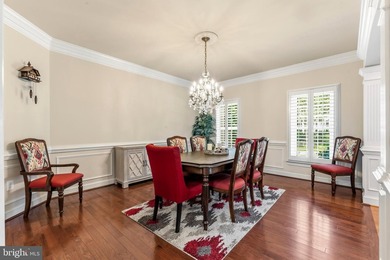 Welcome to this WONDERFUL Home in the PRESTIGIOUS Gated Golf - photo 16