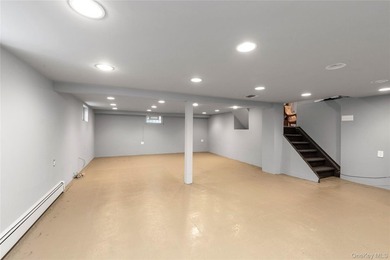 Welcome to this beautifully maintained split-level home located - photo 17