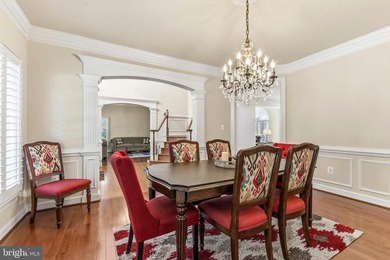 Welcome to this WONDERFUL Home in the PRESTIGIOUS Gated Golf - photo 17
