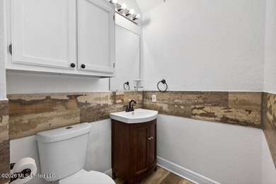 Move-in ready home in the heart of D'Iberville! This - photo 18