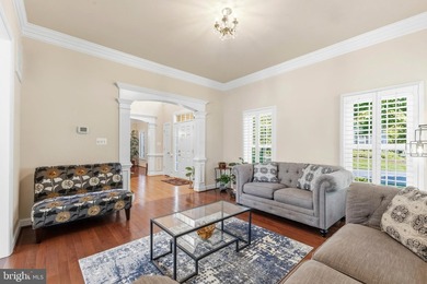 Welcome to this WONDERFUL Home in the PRESTIGIOUS Gated Golf - photo 19