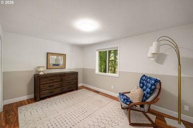 Minutes to downtown Lake Oswego. Boutique shopping, wine bars - photo 20