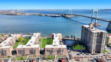 Welcome to 162-41 Powell's Cove Boulevard, Apt 2J. A beautifully - photo 27