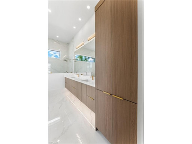 Experience refined coastal living in this luxury residence - photo 28