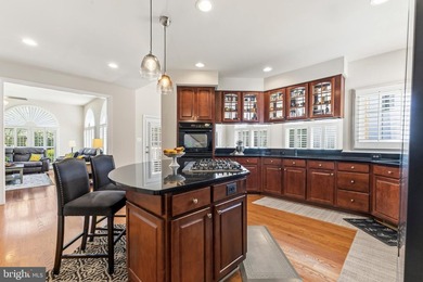 Welcome to this WONDERFUL Home in the PRESTIGIOUS Gated Golf - photo 28