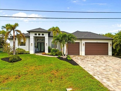 Cape Coral Lakes Area Home For Sale in Cape Coral Florida