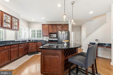 Welcome to this WONDERFUL Home in the PRESTIGIOUS Gated Golf - photo 31