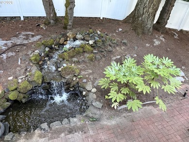 Minutes to downtown Lake Oswego. Boutique shopping, wine bars - photo 33