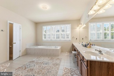 Welcome to this WONDERFUL Home in the PRESTIGIOUS Gated Golf - photo 48