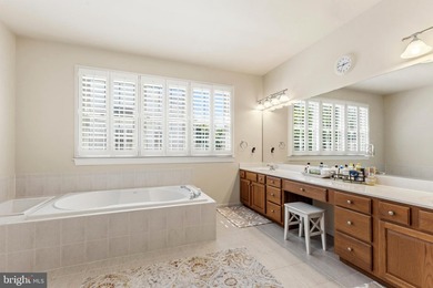 Welcome to this WONDERFUL Home in the PRESTIGIOUS Gated Golf - photo 49