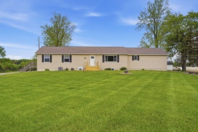 Affordable LAKE living with room to grow! This fantastic - photo 2