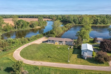 Affordable LAKE living with room to grow! This fantastic - photo 3