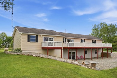Affordable LAKE living with room to grow! This fantastic - photo 10