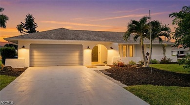 Welcome to this beautifully updated POOL HOME in the heart of SE - photo 2
