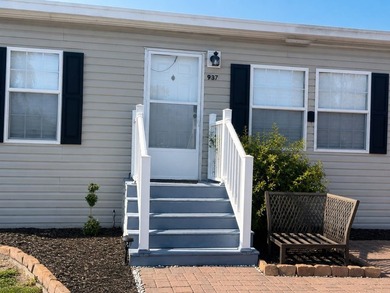 Welcome to this beautifully updated and meticulously maintained - photo 3
